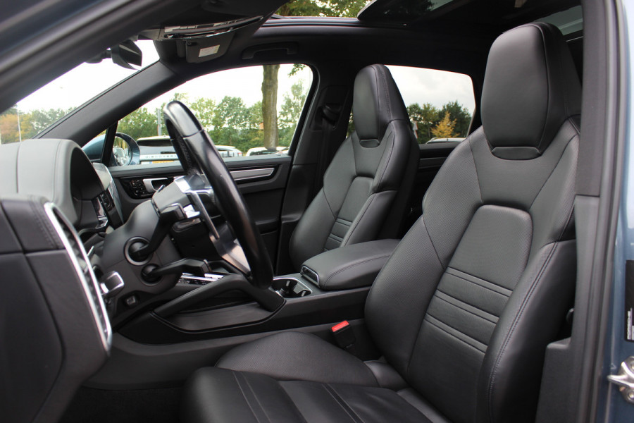 Porsche Cayenne 3.0 / Panoramadak / 360Camera / Achterasbesturing / Adaptieve Stoelen / Luchtvering / 21'' / Bose / Matrix LED / Sportchrono / Stoelventilatie+Verwarming / Stuurverwarmd / Dodehoek / DAB / Cruise