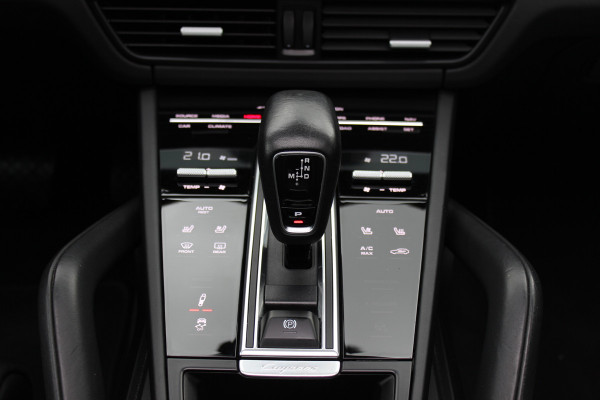 Porsche Cayenne 3.0 / Panoramadak / 360Camera / Achterasbesturing / Adaptieve Stoelen / Luchtvering / 21'' / Bose / Matrix LED / Sportchrono / Stoelventilatie+Verwarming / Stuurverwarmd / Dodehoek / DAB / Cruise