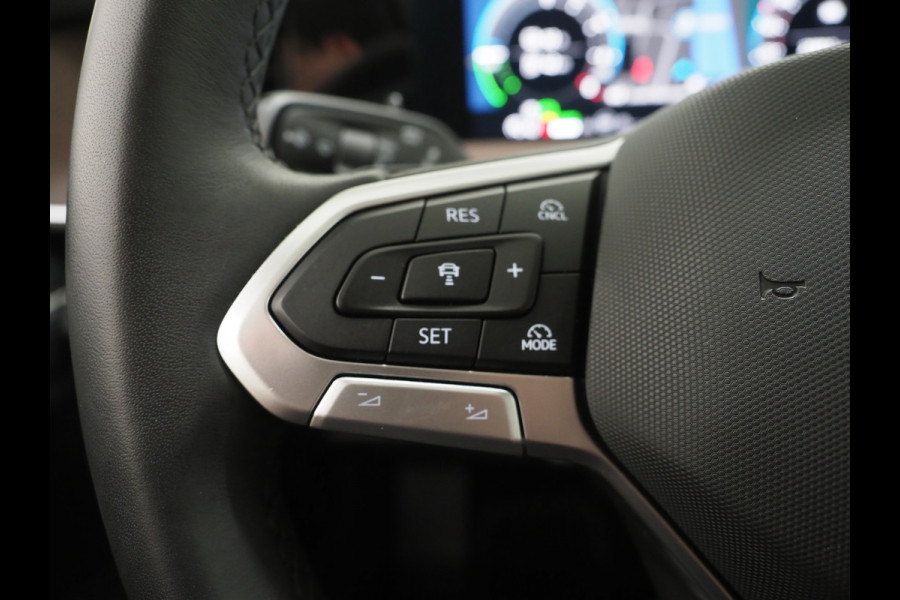 Volkswagen Tayron 1.5 eHybrid Elegance 272PK | Leder/Alcantara | Trekhaak | Massage | 360 | Sfeerlicht | Adaptive Cruise | Matrix