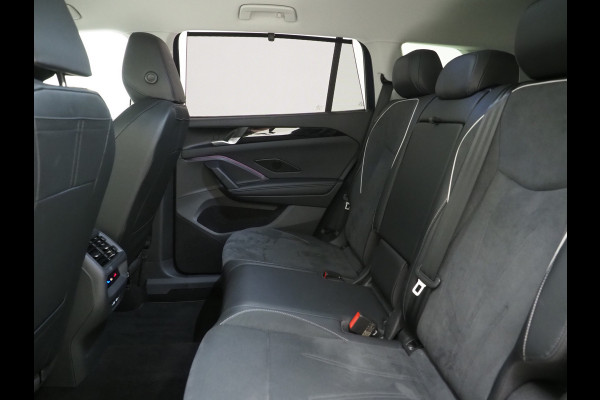 Volkswagen Tayron 1.5 eHybrid Elegance 272PK | Leder/Alcantara | Trekhaak | Massage | 360 | Sfeerlicht | Adaptive Cruise | Matrix