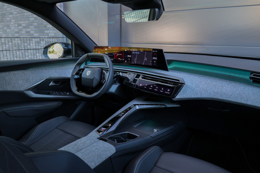 Peugeot 3008 1.2 Hybrid 145 GT | BTW | CARPLAY | 360 | STOEL&STUURVERWARMING | ACC |
