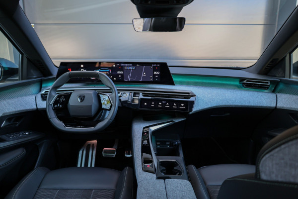 Peugeot 3008 1.2 Hybrid 145 GT | BTW | CARPLAY | 360 | STOEL&STUURVERWARMING | ACC |