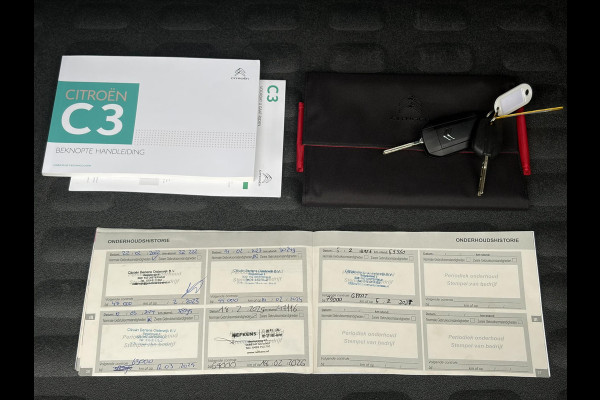 Citroën C3 1.2 PureTech S&S Shine D-riem vv in 02-2025 l 1e Eigenaar l Dealer Onderhouden l 110pk l Navi l Camera l Carplay l Clima l Cruise l Lm velgen l 6 Bak l Rijstrooksensor l Pdc l N.A.P l Apk tot 03-2027