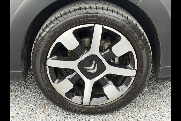 Citroën C3 1.2 PureTech S&S Shine D-riem vv in 02-2025 l 1e Eigenaar l Dealer Onderhouden l 110pk l Navi l Camera l Carplay l Clima l Cruise l Lm velgen l 6 Bak l Rijstrooksensor l Pdc l N.A.P l Apk tot 03-2027