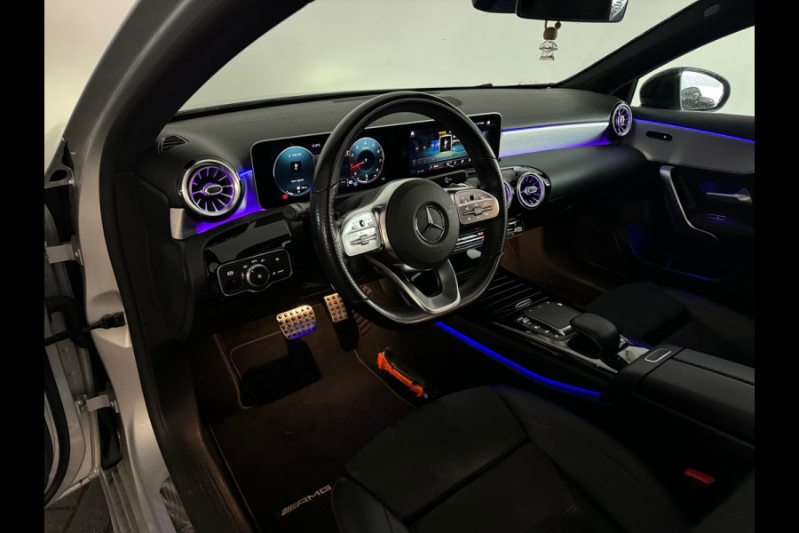 Mercedes-Benz A-Klasse 180 Business Solution AMG Pano|Stoelverwarming|Camera|Lane Assist|BlindSpot