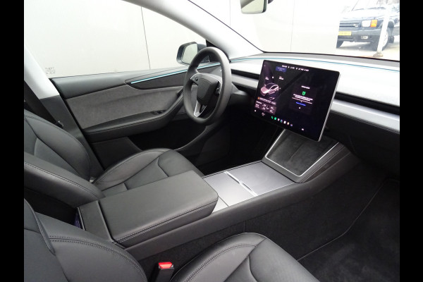 Tesla Model Y Premium Long Range RWD 78.1 kWh * EYE-CATCHER !!