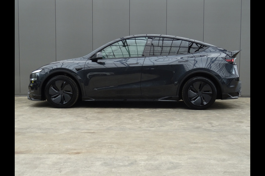Tesla Model Y Premium Long Range RWD 78.1 kWh * EYE-CATCHER !!