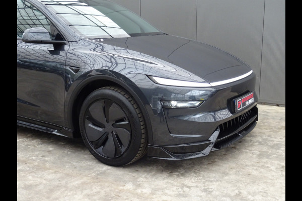 Tesla Model Y Premium Long Range RWD 78.1 kWh * EYE-CATCHER !!