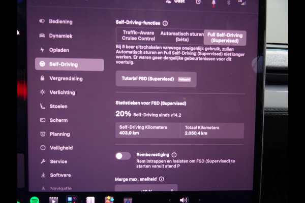 Tesla Model Y Premium Long Range RWD 78.1 kWh * EYE-CATCHER !!