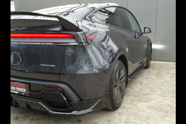Tesla Model Y Premium Long Range RWD 78.1 kWh * EYE-CATCHER !!