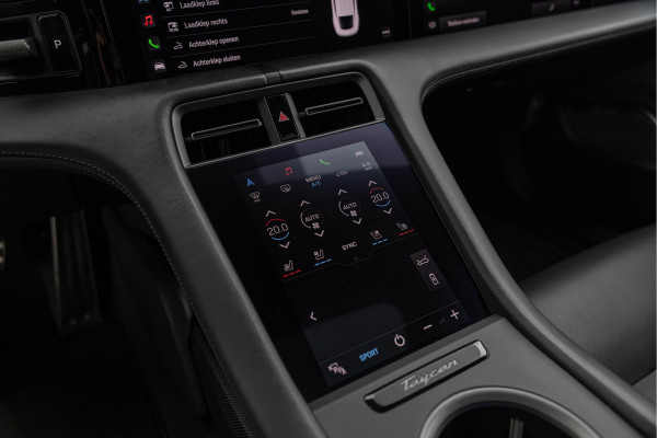 Porsche Taycan Turbo 680pk 93 kWh Keramisch Sport-Design Pano Carbon Burmester