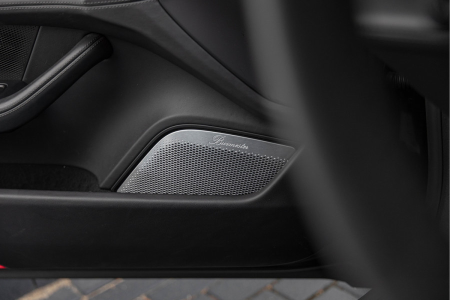 Porsche Taycan Turbo 680pk 93 kWh Keramisch Sport-Design Pano Carbon Burmester