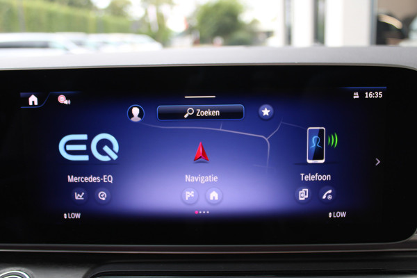 Mercedes-Benz Eqv 300 L2 / AMG / Panorama / Elec Stoelen / 7-Persoons / Burmester / Vol Opties / NIEUWSTAAT