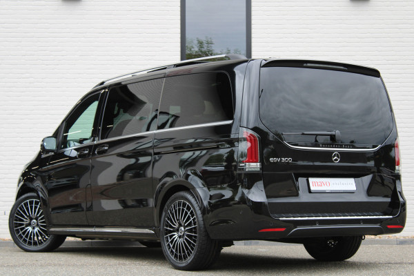 Mercedes-Benz Eqv 300 L2 / AMG / Panorama / Elec Stoelen / 7-Persoons / Burmester / Vol Opties / NIEUWSTAAT