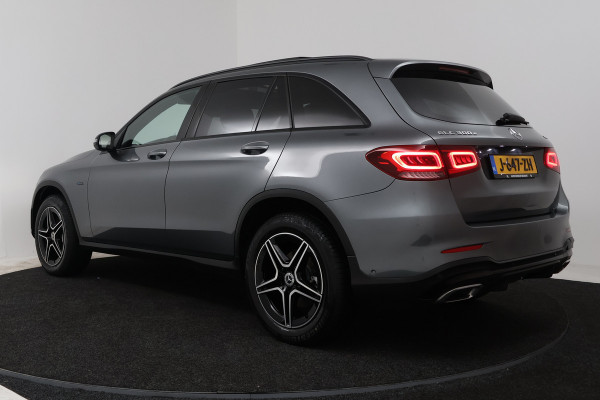 Mercedes-Benz GLC 300e 4MATIC Premium Plus (PANORAMADAK, SFEERVERLICHTING, CAMERA, ELEKT. STOELEN)