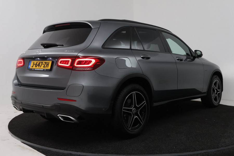 Mercedes-Benz GLC 300e 4MATIC Premium Plus (PANORAMADAK, SFEERVERLICHTING, CAMERA, ELEKT. STOELEN)
