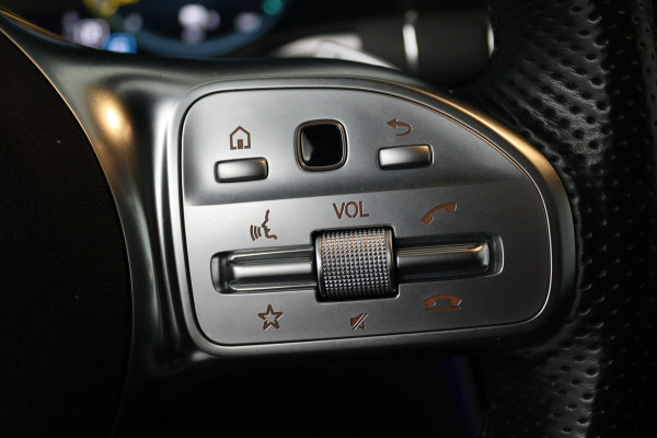 Mercedes-Benz GLC 300e 4MATIC Premium Plus (PANORAMADAK, SFEERVERLICHTING, CAMERA, ELEKT. STOELEN)