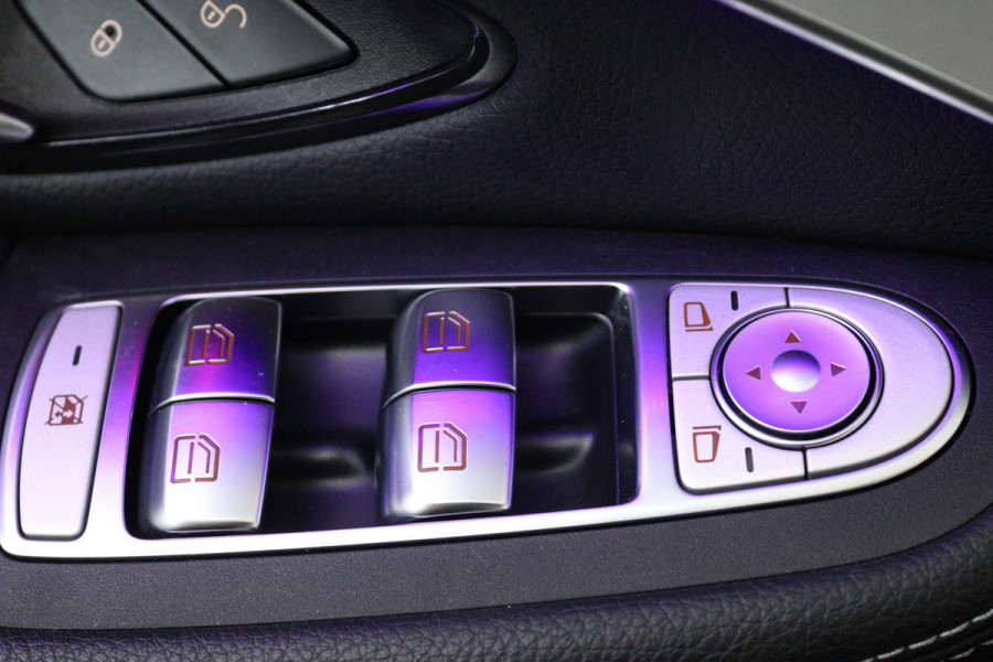 Mercedes-Benz GLC 300e 4MATIC Premium Plus (PANORAMADAK, SFEERVERLICHTING, CAMERA, ELEKT. STOELEN)