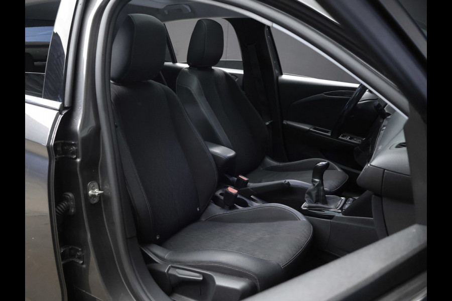 Opel Corsa 1.2 Edition Sport (PANORAMADAK,APPLE CARPLAY,NAVI,CAMERA,STOEL/STUURVERWARMING,LED,GETINT,SPORTSTOELEN,LM VELGEN)