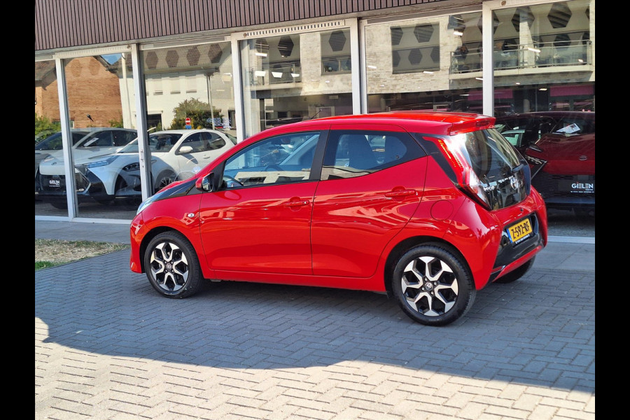 Toyota Aygo 1.0 VVT-i 5D x-joy | Apple CarPlay/Android auto, Lichtmetalen velgen, Airco, In hoogte verstelbare stoel, Parkeercamera