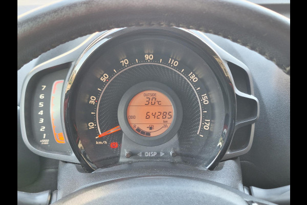 Toyota Aygo 1.0 VVT-i 5D x-joy | Apple CarPlay/Android auto, Lichtmetalen velgen, Airco, In hoogte verstelbare stoel, Parkeercamera