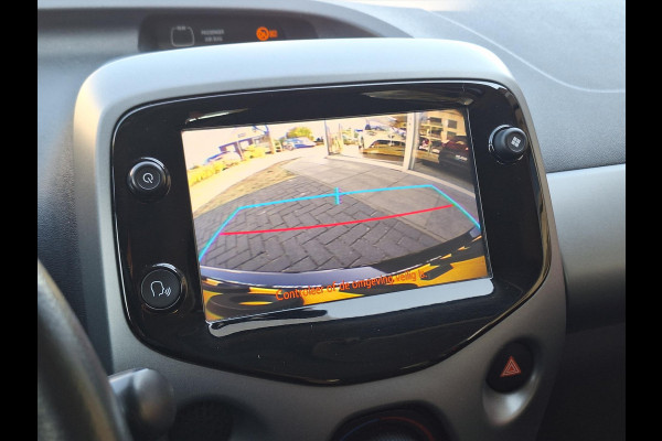 Toyota Aygo 1.0 VVT-i 5D x-joy | Apple CarPlay/Android auto, Lichtmetalen velgen, Airco, In hoogte verstelbare stoel, Parkeercamera