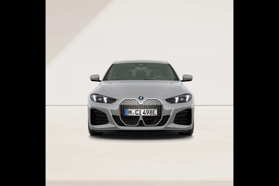 BMW i4 eDrive40 - M-Sport - Head-up - Memoryzetels - Hifi - Parking Assistant Plus