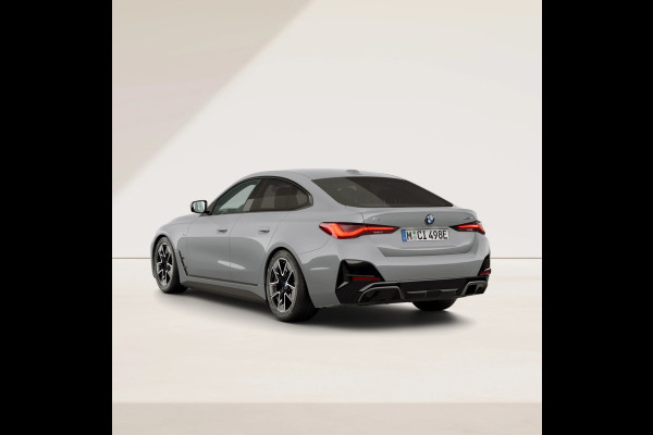BMW i4 eDrive40 - M-Sport - Head-up - Memoryzetels - Hifi - Parking Assistant Plus