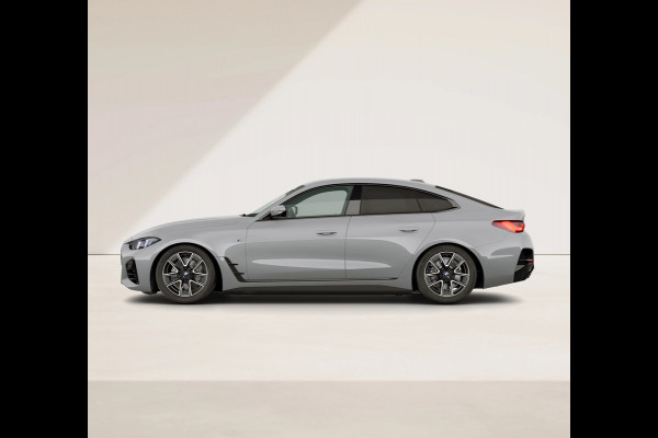 BMW i4 eDrive40 - M-Sport - Head-up - Memoryzetels - Hifi - Parking Assistant Plus