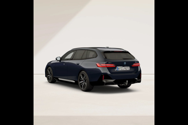 BMW 5 Serie Touring 550e xDrive - M-Sport Pro - Comfortzetels - Pano - Trekhaak - Head-up