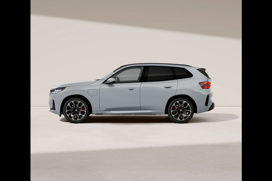 BMW X3 30e xDrive - M-Sport Pro - Pano - Trekhaak - Driving Ass Prof - Adaptief onderstel