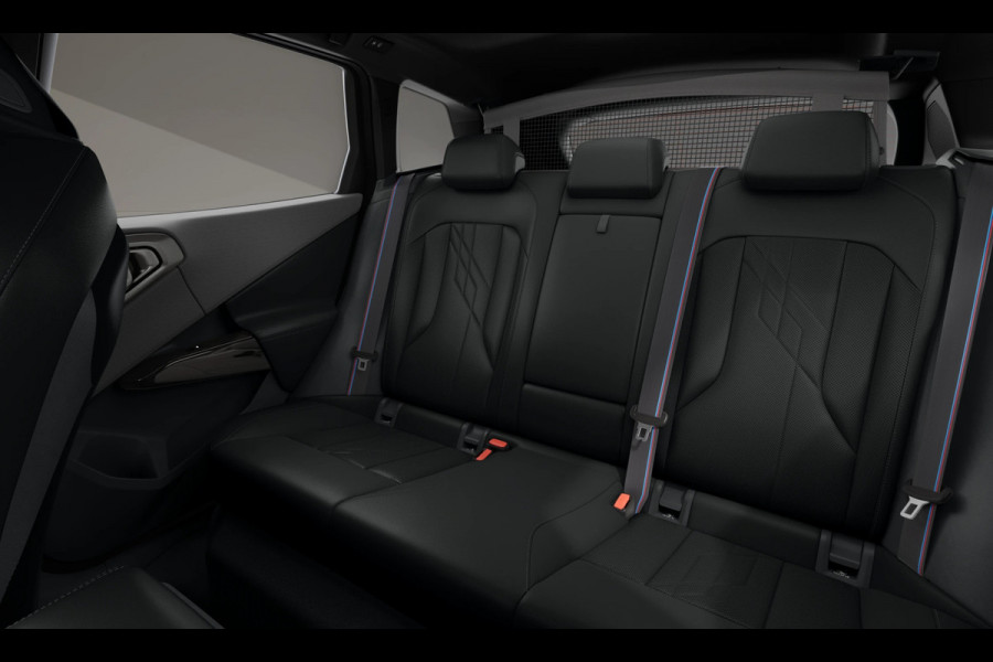 BMW X3 30e xDrive - M-Sport Pro - Pano - Trekhaak - Driving Ass Prof - Adaptief onderstel
