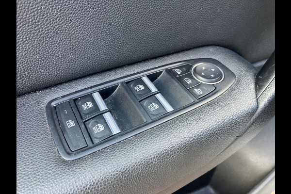 Renault Captur 1.6 E-Tech Plug-in Hybrid 160 Intens | Camera | 12 MND Garantie