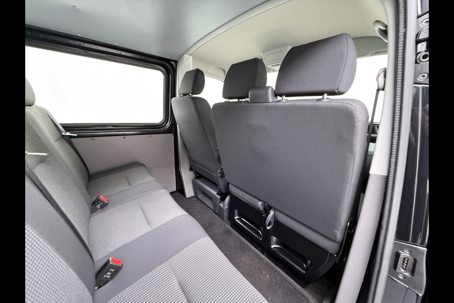 Volkswagen Transporter 2.0TDI D.C Dubbele Cabine 6-Pers. L2H1 28 Navi* Apple Carplay Android Mirror-Link Airco Bluetooth Cruise Control Pdc Euro 6 Betonplex Vloer Wandbetimmering Achterdeuren 1e Eigenaar