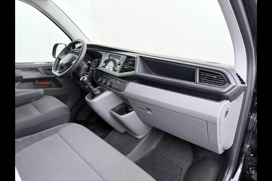 Volkswagen Transporter 2.0TDI D.C Dubbele Cabine 6-Pers. L2H1 28 Navi* Apple Carplay Android Mirror-Link Airco Bluetooth Cruise Control Pdc Euro 6 Betonplex Vloer Wandbetimmering Achterdeuren 1e Eigenaar