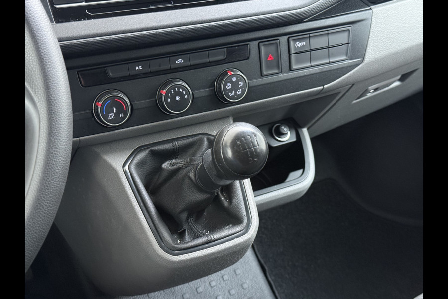 Volkswagen Transporter 2.0TDI D.C Dubbele Cabine 6-Pers. L2H1 28 Navi* Apple Carplay Android Mirror-Link Airco Bluetooth Cruise Control Pdc Euro 6 Betonplex Vloer Wandbetimmering Achterdeuren 1e Eigenaar