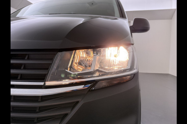 Volkswagen Transporter 2.0TDI D.C Dubbele Cabine 6-Pers. L2H1 28 Navi* Apple Carplay Android Mirror-Link Airco Bluetooth Cruise Control Pdc Euro 6 Betonplex Vloer Wandbetimmering Achterdeuren 1e Eigenaar