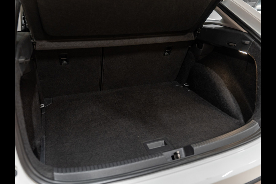 Volkswagen Taigo 1.0 TSI DSG Life Business, Virtual Cockpit, ACC, Apple Carplay, Android, Blind Spot, Cam, PDC, Voll Onderhouden