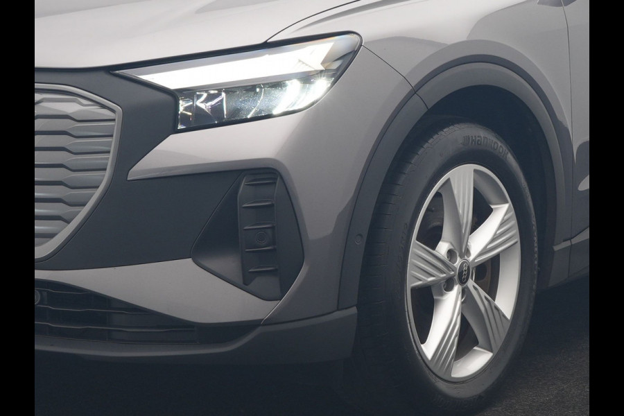 Audi Q4 e-tron 40 Advanced edition 77 kWh 204pk Dealer O.H. | Panodak | Adaptive Cruise | Camera | Apple Carplay | Navigatie | DAB | Virtual Cockpit | 19"L.M | Draadloze Telefoonlader |