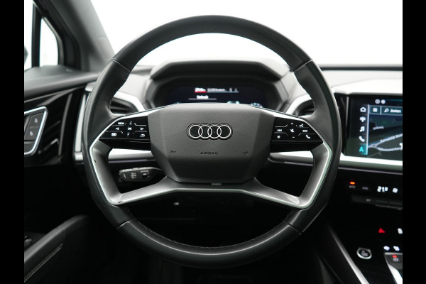 Audi Q4 e-tron 40 Advanced edition 77 kWh 204pk Dealer O.H. | Panodak | Adaptive Cruise | Camera | Apple Carplay | Navigatie | DAB | Virtual Cockpit | 19"L.M | Draadloze Telefoonlader |