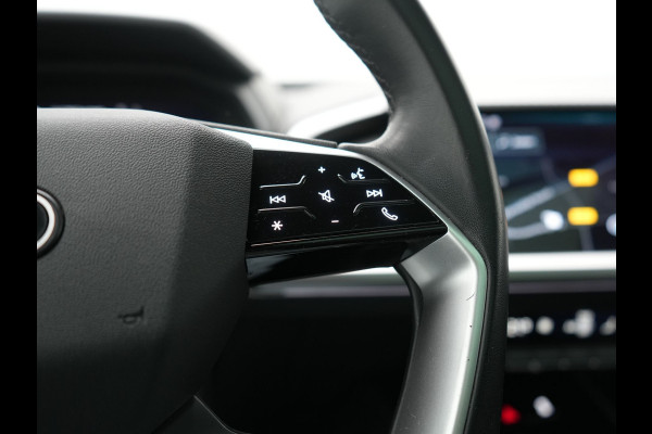 Audi Q4 e-tron 40 Advanced edition 77 kWh 204pk Dealer O.H. | Panodak | Adaptive Cruise | Camera | Apple Carplay | Navigatie | DAB | Virtual Cockpit | 19"L.M | Draadloze Telefoonlader |