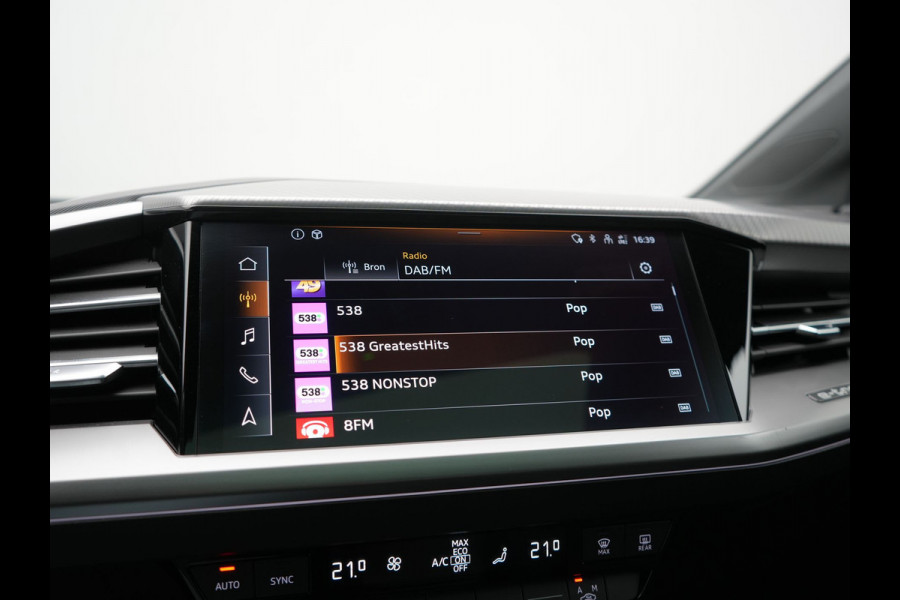 Audi Q4 e-tron 40 Advanced edition 77 kWh 204pk Dealer O.H. | Panodak | Adaptive Cruise | Camera | Apple Carplay | Navigatie | DAB | Virtual Cockpit | 19"L.M | Draadloze Telefoonlader |