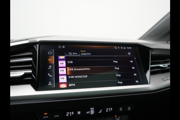 Audi Q4 e-tron 40 Advanced edition 77 kWh 204pk Dealer O.H. | Panodak | Adaptive Cruise | Camera | Apple Carplay | Navigatie | DAB | Virtual Cockpit | 19"L.M | Draadloze Telefoonlader |