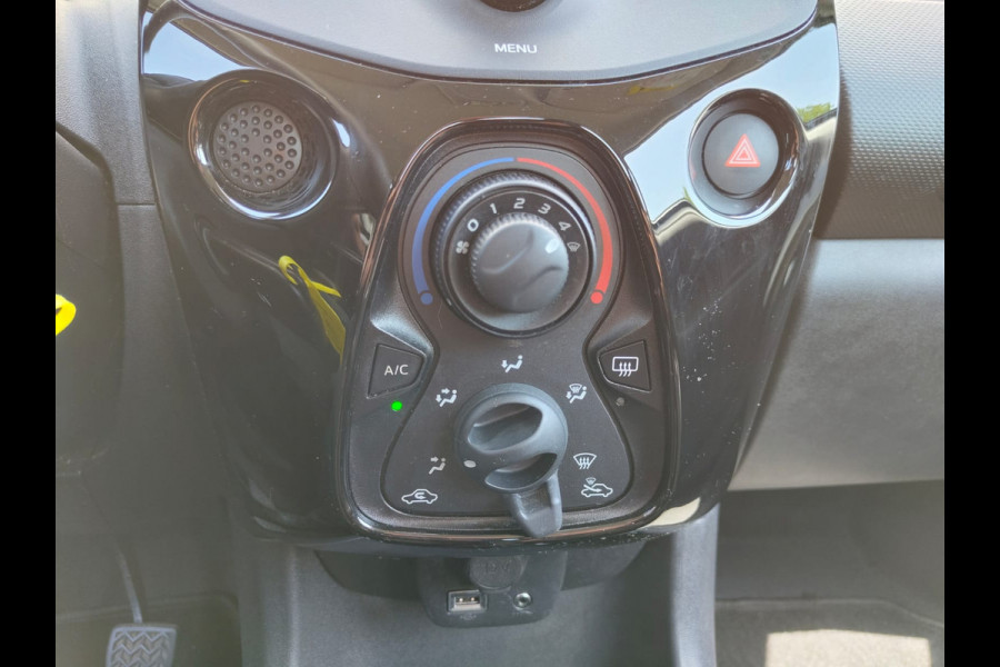 Citroën C1 1.0 VTi 5Drs Airco Bluetooth Centrale vergrendeling Afstandsbediend Feel Stuurbekrachtiging Isofix Led 1e Eigenaar Origineel Nederlandse Auto