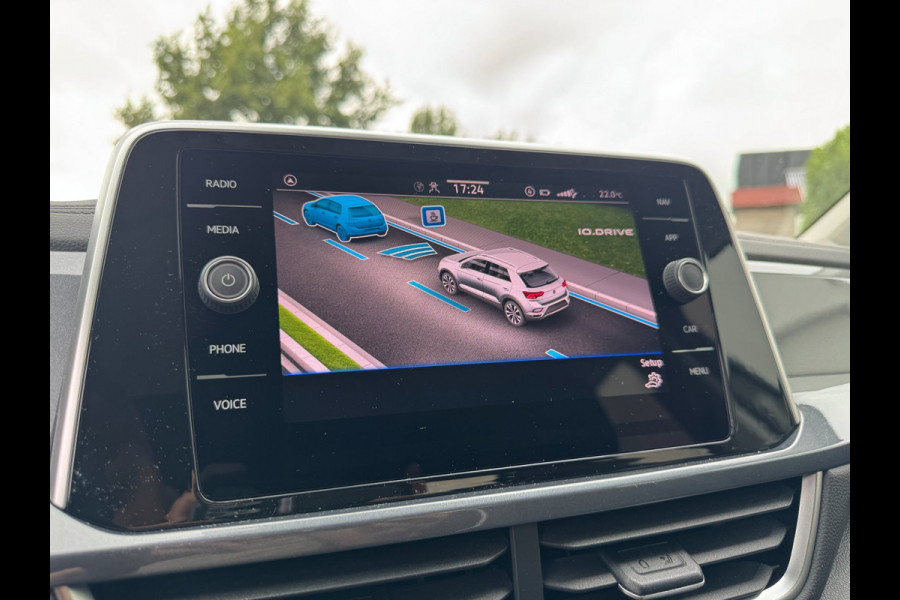 Volkswagen T-Roc 1.0 TSI Style IQ-Light / Ascot Grey / Carplay / ACC / ECC / PDC / Stoelverwarming