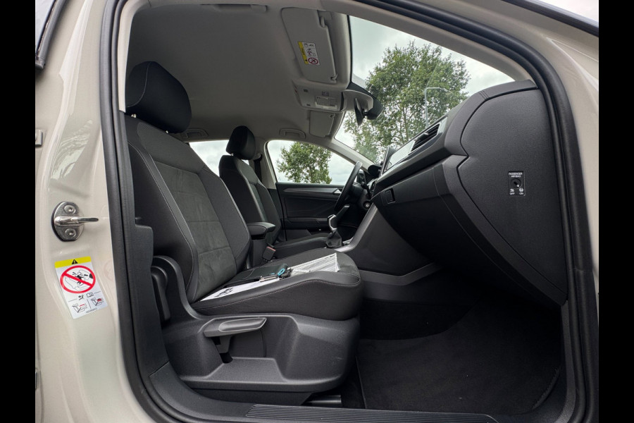 Volkswagen T-Roc 1.0 TSI Style IQ-Light / Ascot Grey / Carplay / ACC / ECC / PDC / Stoelverwarming