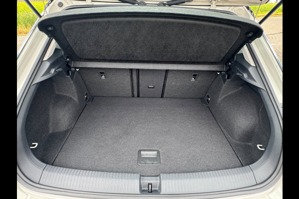 Volkswagen T-Roc 1.0 TSI Style IQ-Light / Ascot Grey / Carplay / ACC / ECC / PDC / Stoelverwarming