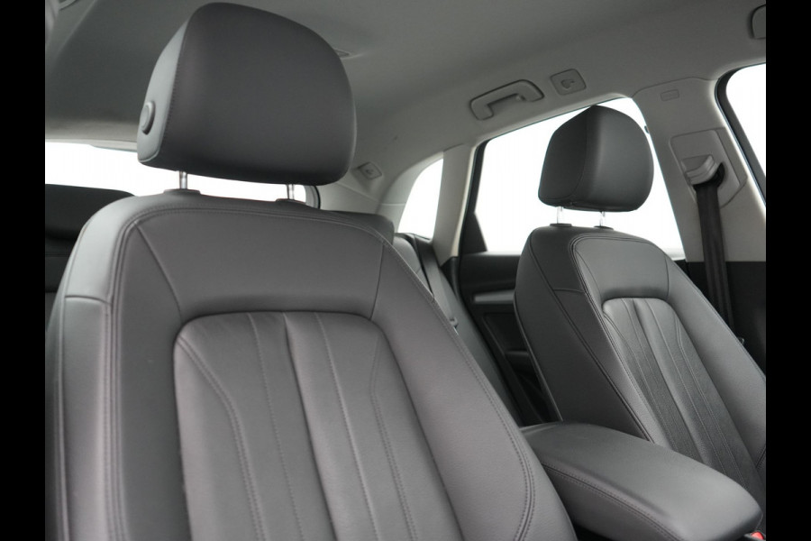 Audi Q5 50 TFSI e Quattro S Line PHEV 300pk | Trekhaak af Fabriek | Head Up | Camera | Voorstoelen Verwarmd | Apple Carplay | Navigatie | Virtual | Plug in Hybrid