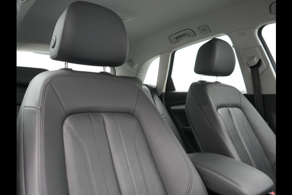 Audi Q5 50 TFSI e Quattro S Line PHEV 300pk | Trekhaak af Fabriek | Head Up | Camera | Voorstoelen Verwarmd | Apple Carplay | Navigatie | Virtual | Plug in Hybrid