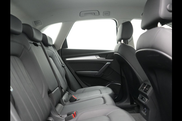 Audi Q5 50 TFSI e Quattro S Line PHEV 300pk | Trekhaak af Fabriek | Head Up | Camera | Voorstoelen Verwarmd | Apple Carplay | Navigatie | Virtual | Plug in Hybrid